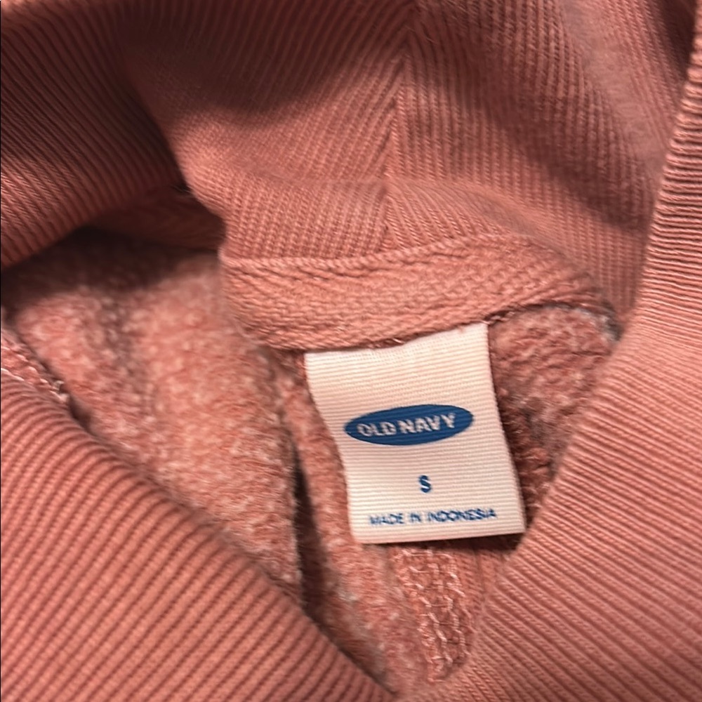 Old Navy Active PowerChill Black Top